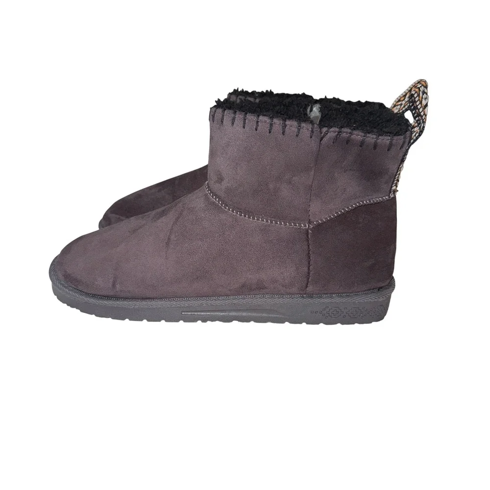 Muk Luks dark gray
